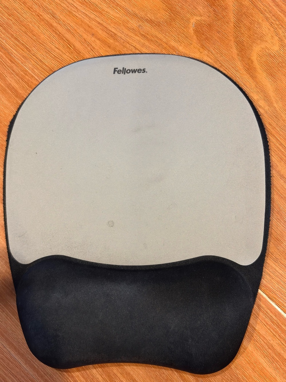Pre Own Fellowes Memory Foam Mouse Pad with Wrist Rest, 7.9x 9.25 Black/Silver